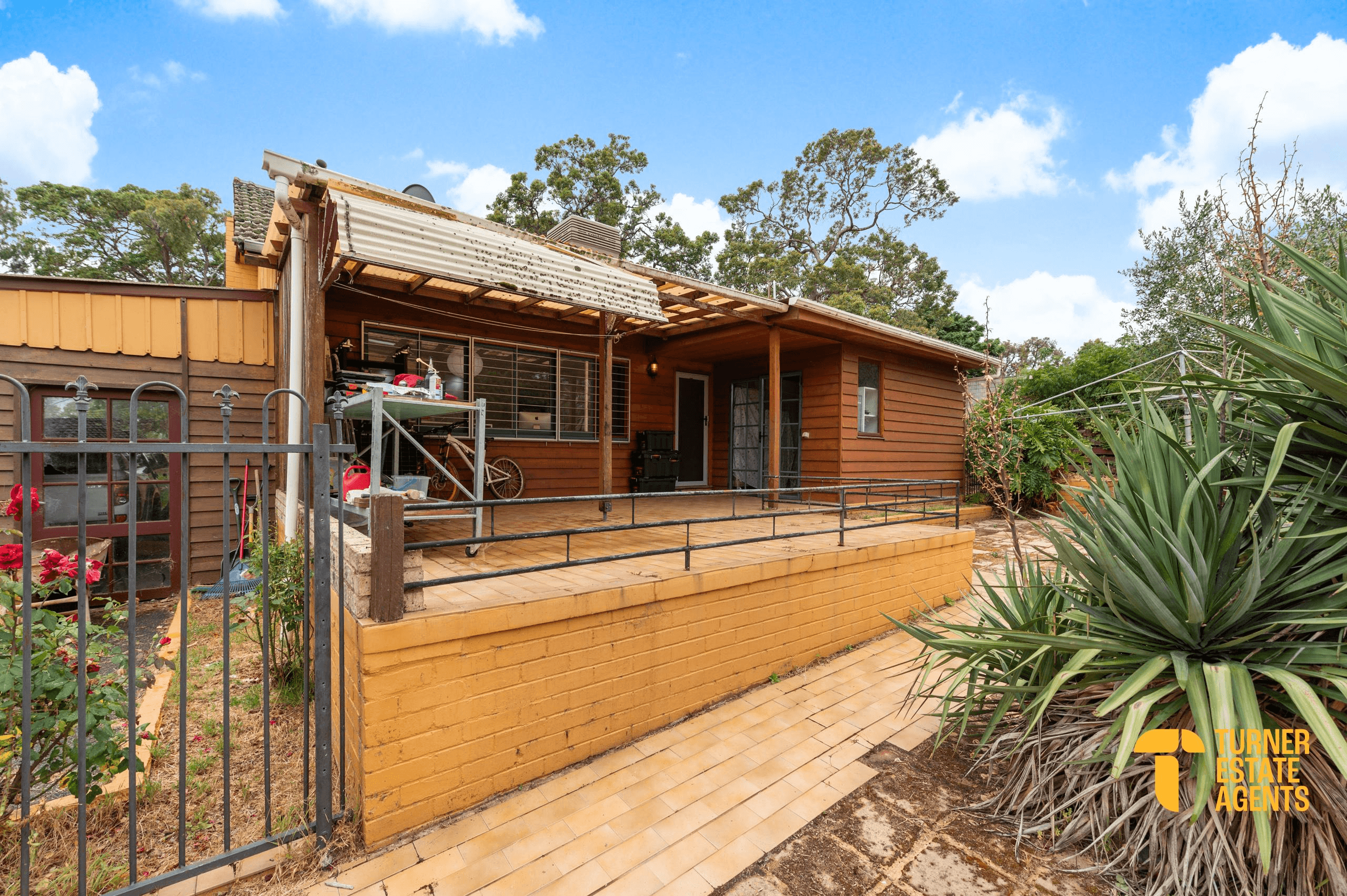 57 Lesmurdie Road East, WALLISTON, WA 6076