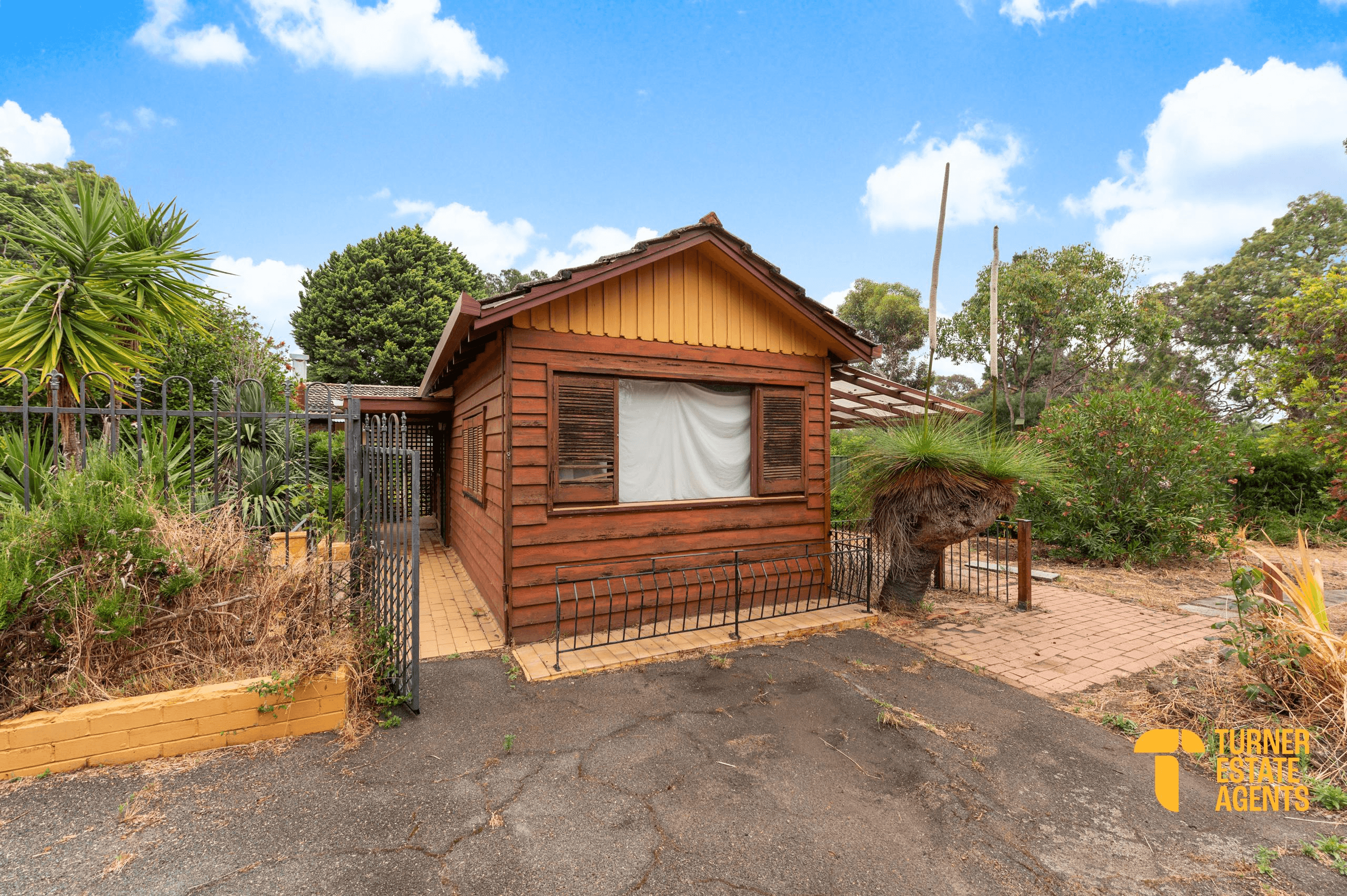 57 Lesmurdie Road East, WALLISTON, WA 6076