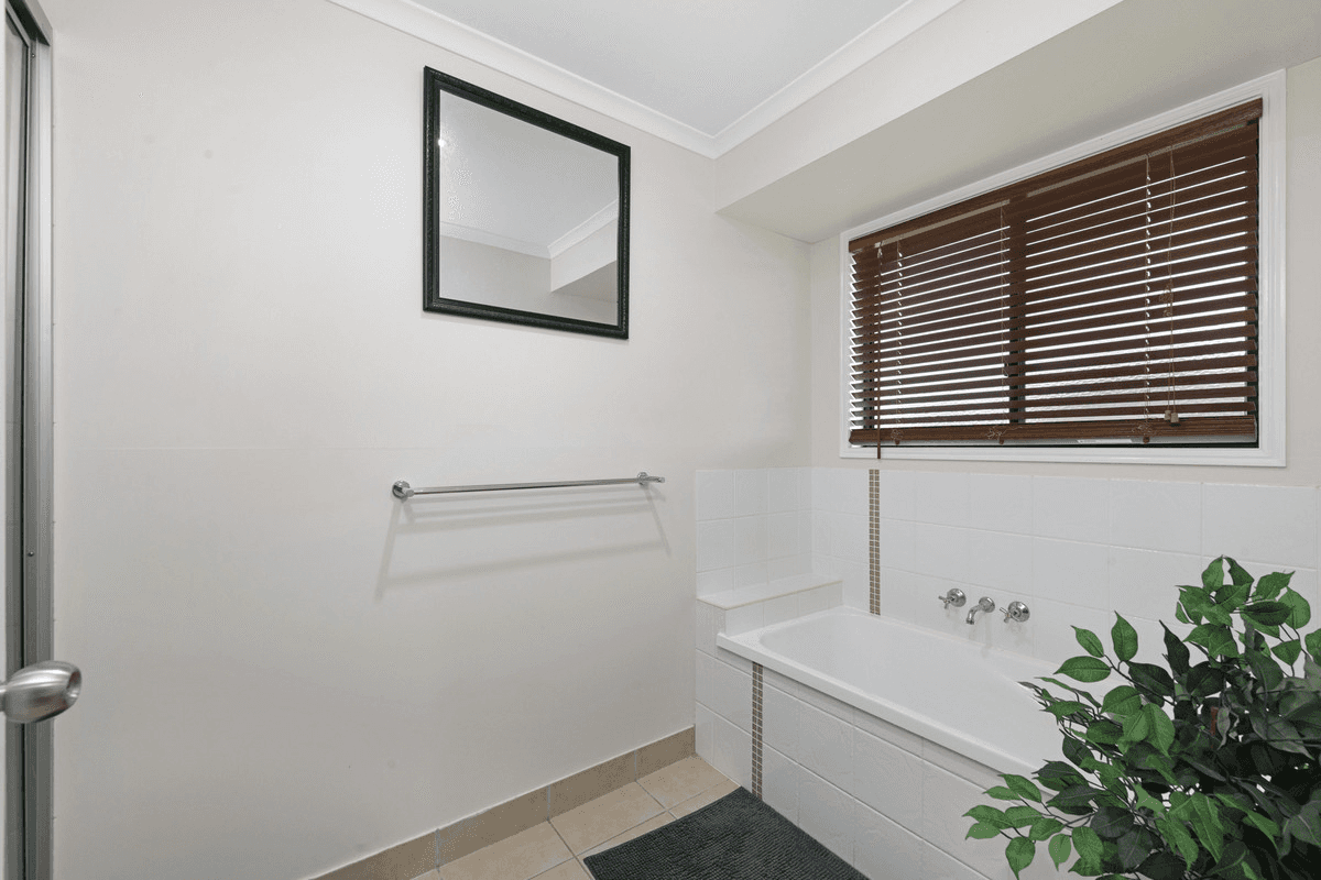 51 Robina Drive, AVOCA, QLD 4670