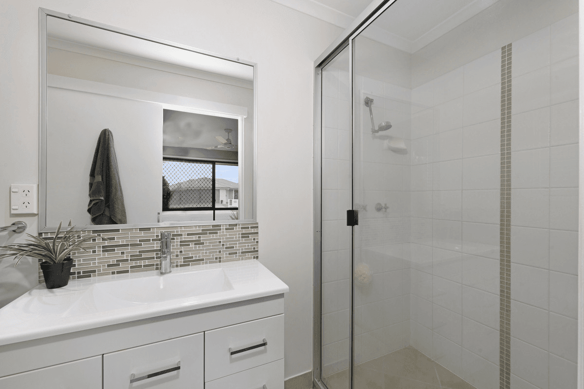 51 Robina Drive, AVOCA, QLD 4670