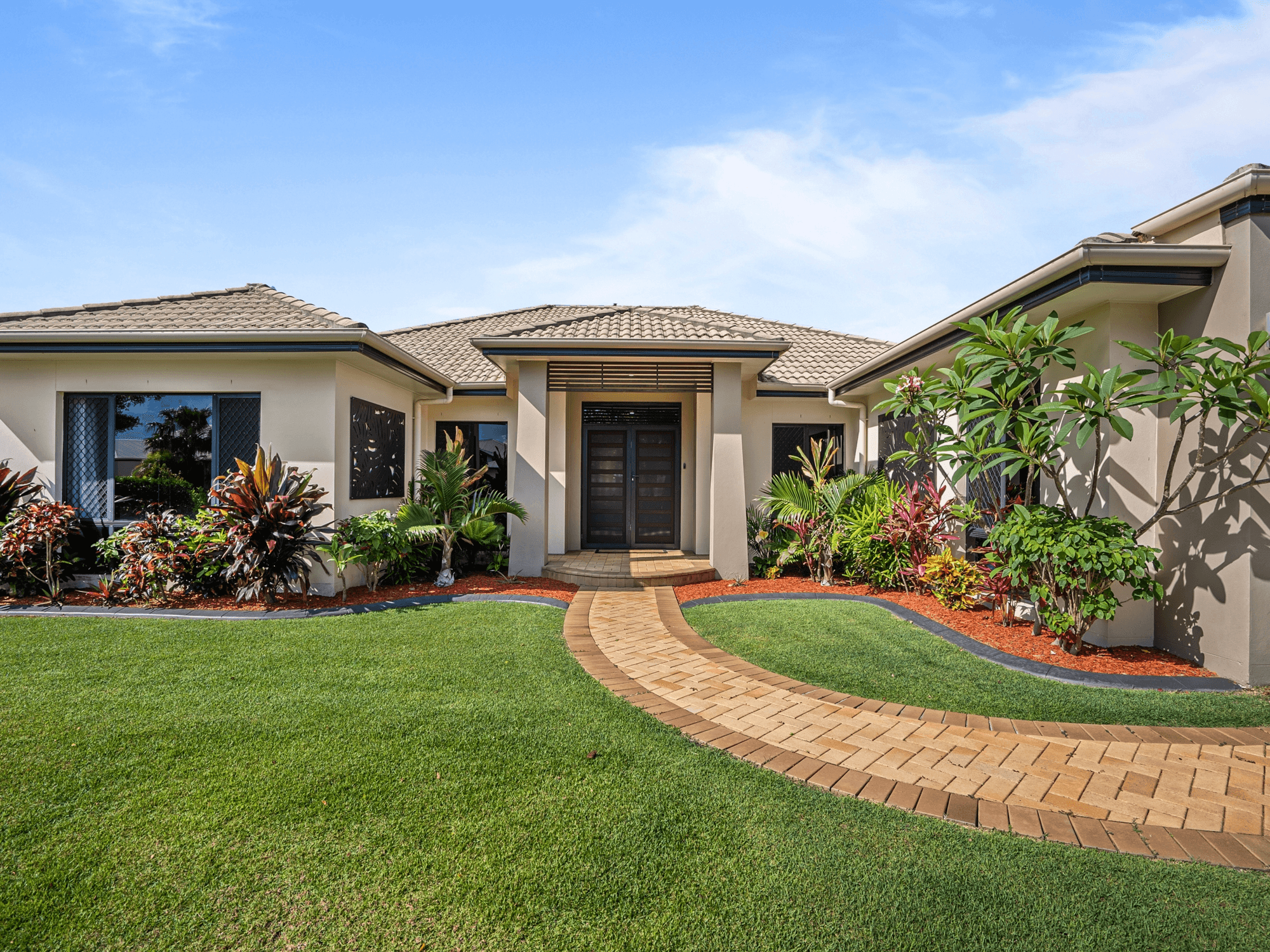 4 Seaeagle Place, Banksia Beach, QLD 4507