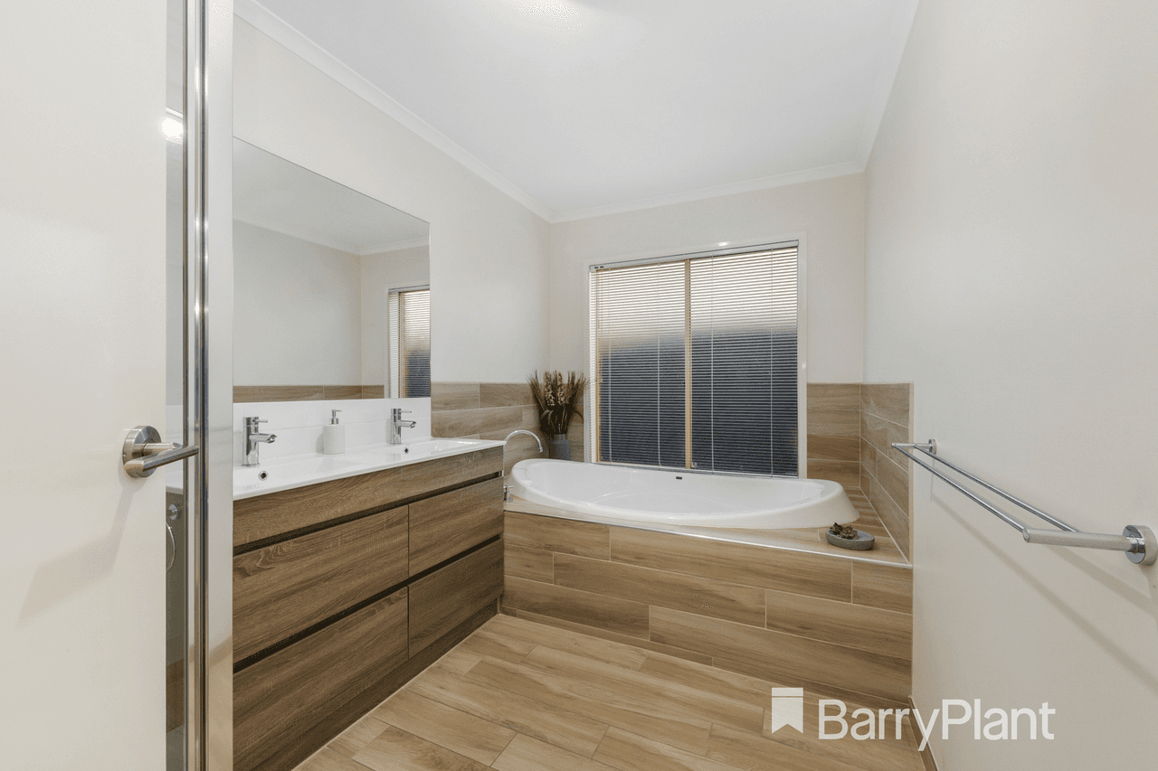 6 Medina Drive, Hoppers Crossing, VIC 3029