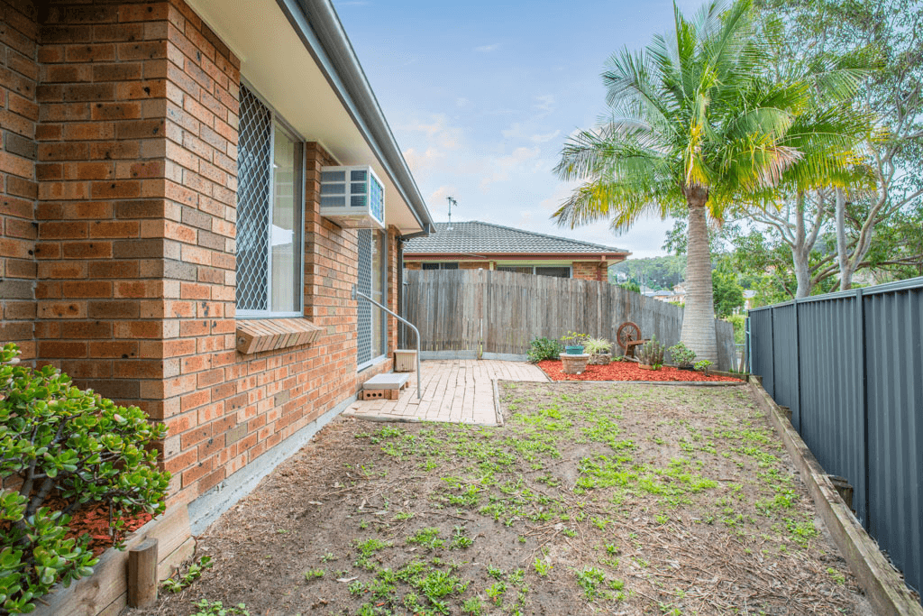 2B Whitehaven Drive, Lakelands, NSW 2282