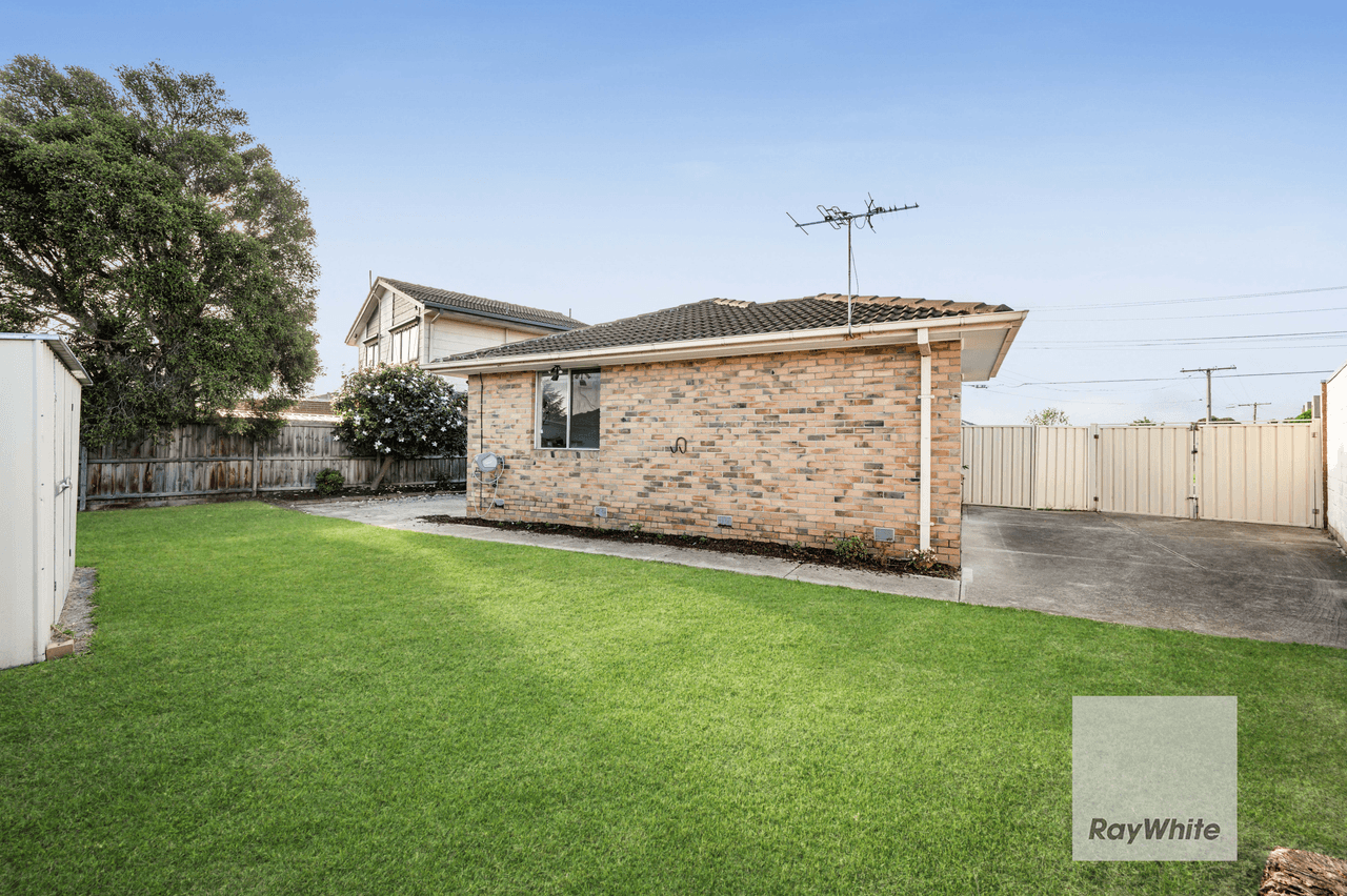 21 Barrington Crescent, GLADSTONE PARK, VIC 3043