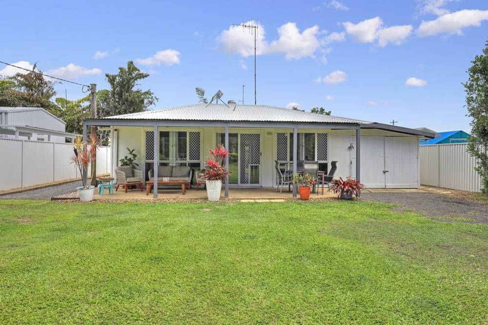 43 Mcintosh Avenue, ELLIOTT HEADS, QLD 4670