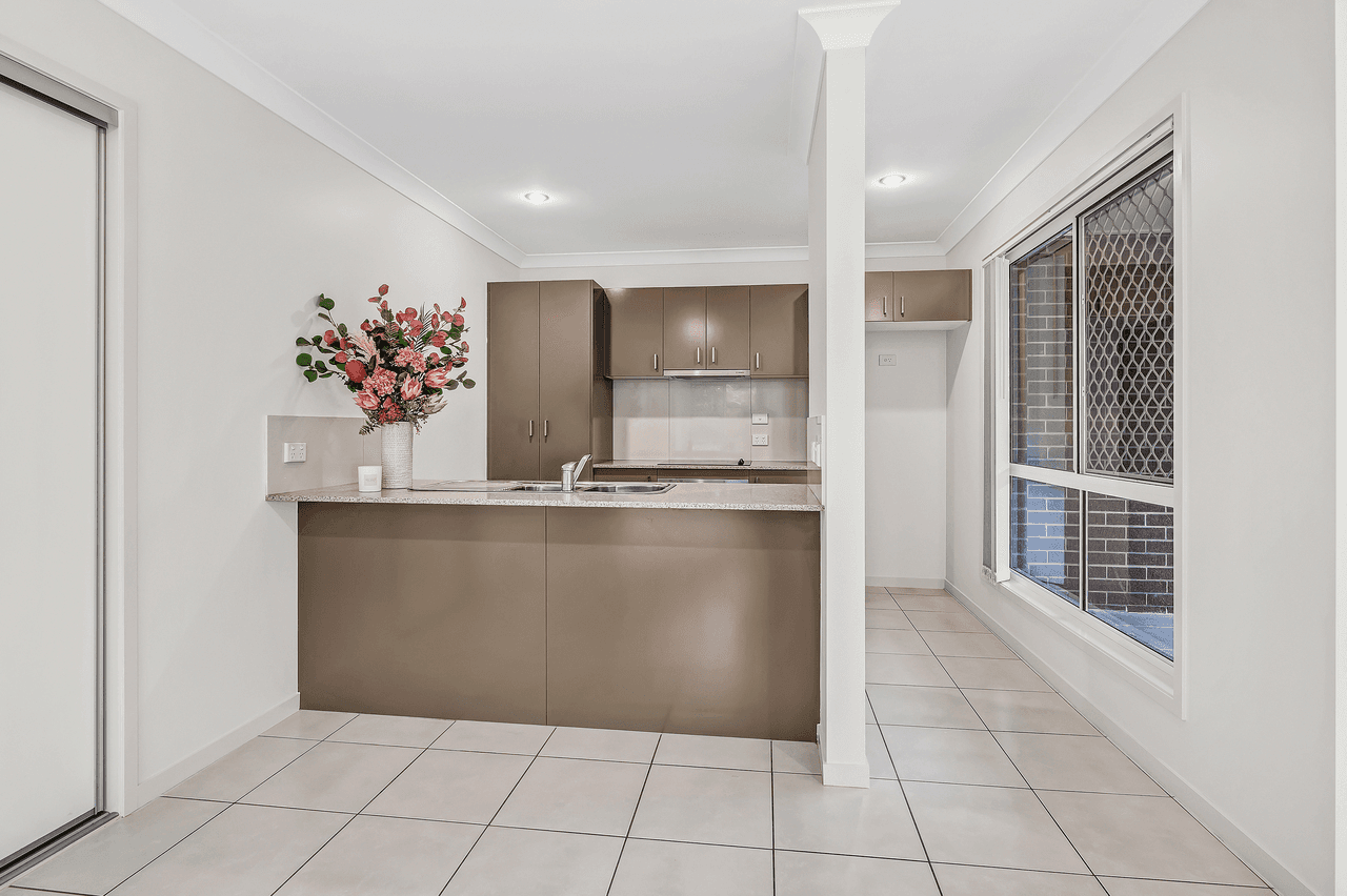 1/112 Wunburra Circle, PACIFIC PINES, QLD 4211