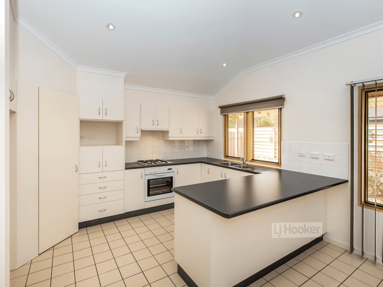 14 Clough Place, MOUNT JOHNS, NT 0874