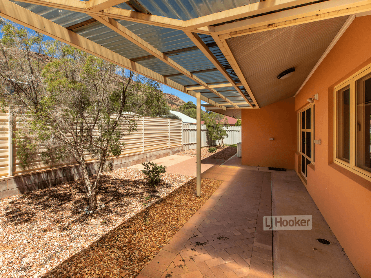 14 Clough Place, MOUNT JOHNS, NT 0874