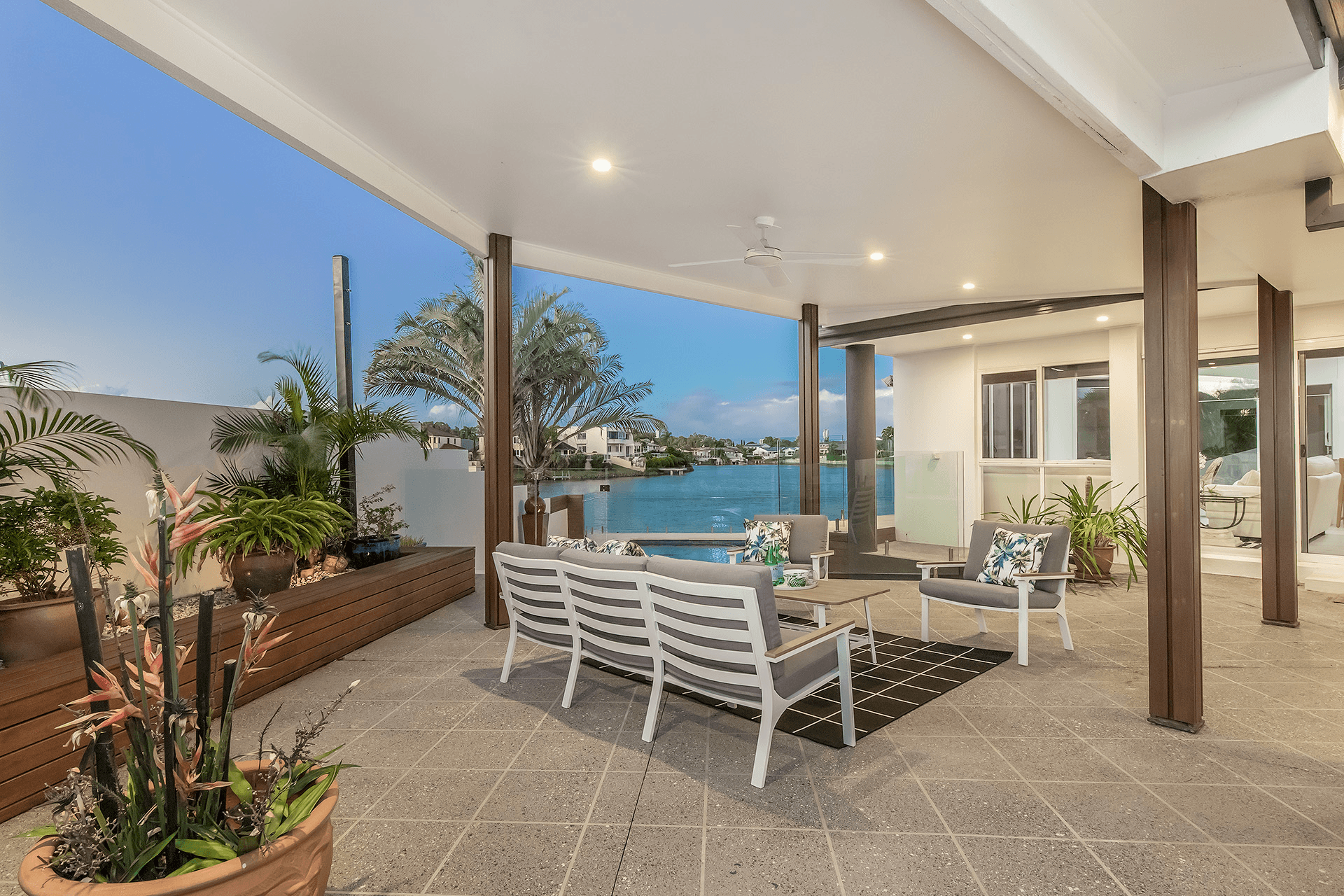 2 San Simeon Drive, Clear Island Waters, QLD 4226