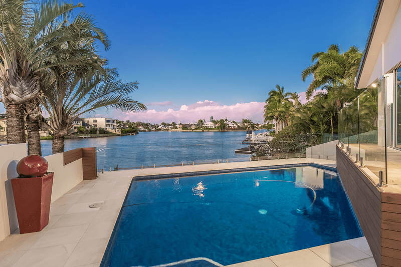 2 San Simeon Drive, Clear Island Waters, QLD 4226