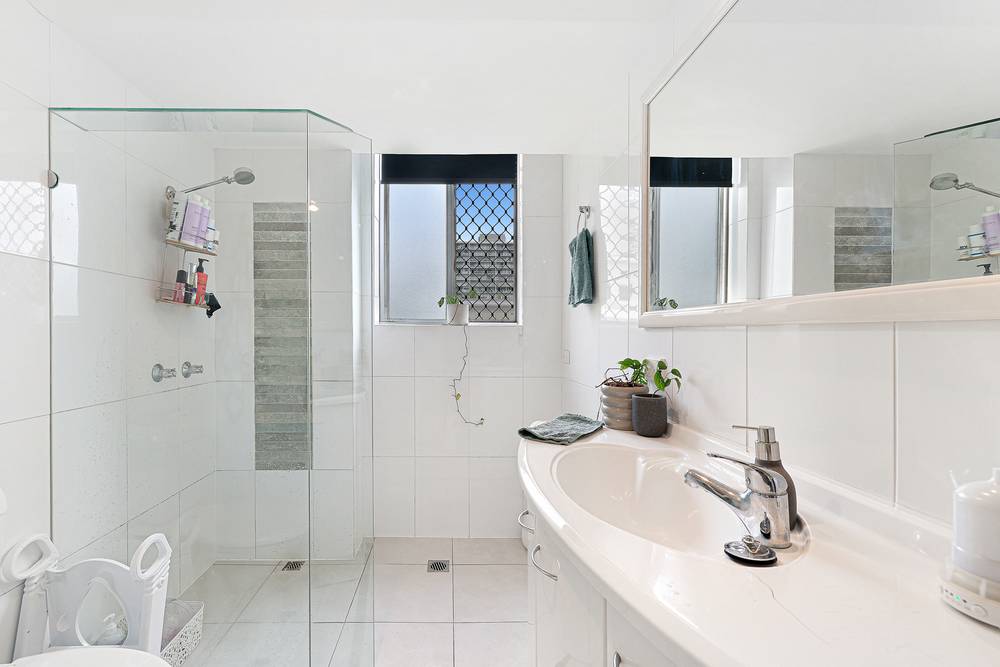 3/5 Thornton Street, Surfers Paradise, QLD 4217