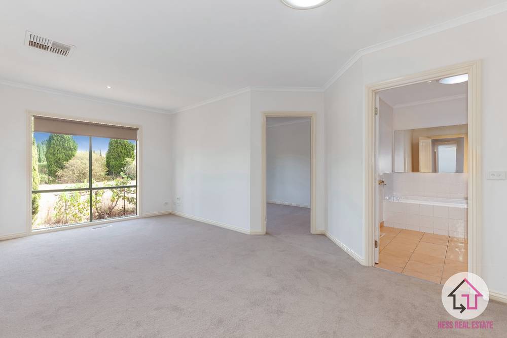 45 Augusta Way, HIDDEN VALLEY, VIC 3756