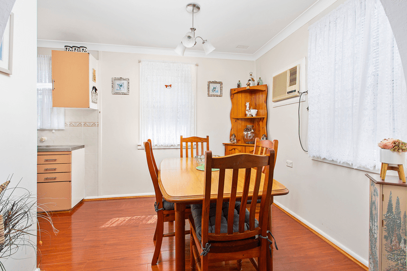 24 Caloola Avenue, Koonawarra, NSW 2530