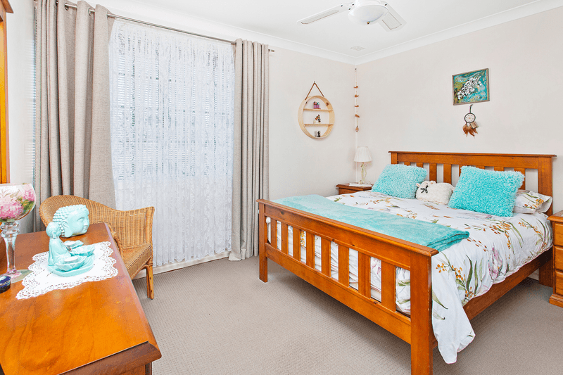 24 Caloola Avenue, Koonawarra, NSW 2530