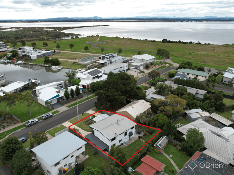 8 Government Road, Paynesville, VIC 3880