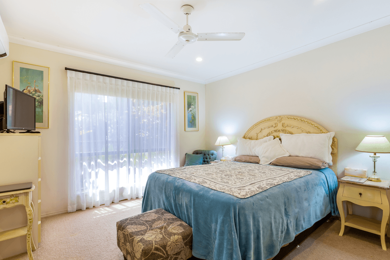 6 Brittany Drive, OXENFORD, QLD 4210