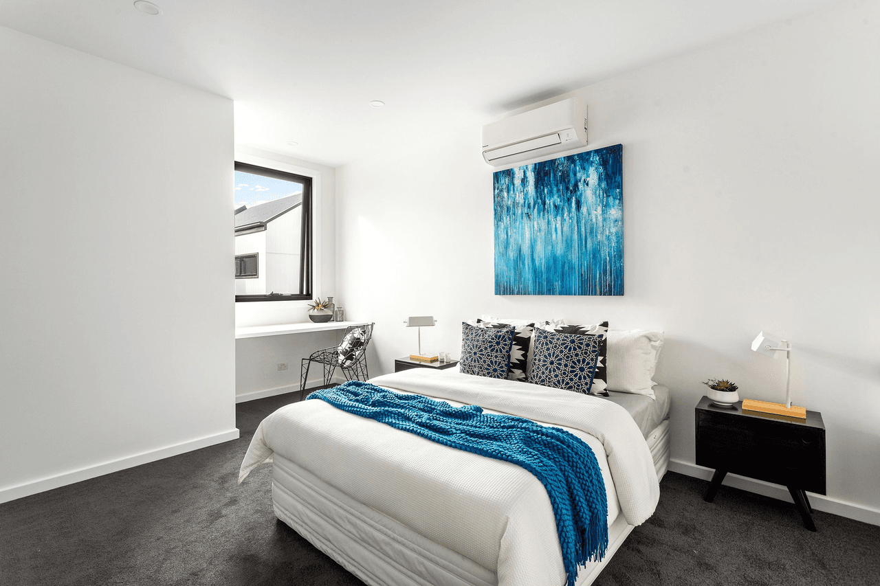 2/18 Lawson Street, Essendon, VIC 3040