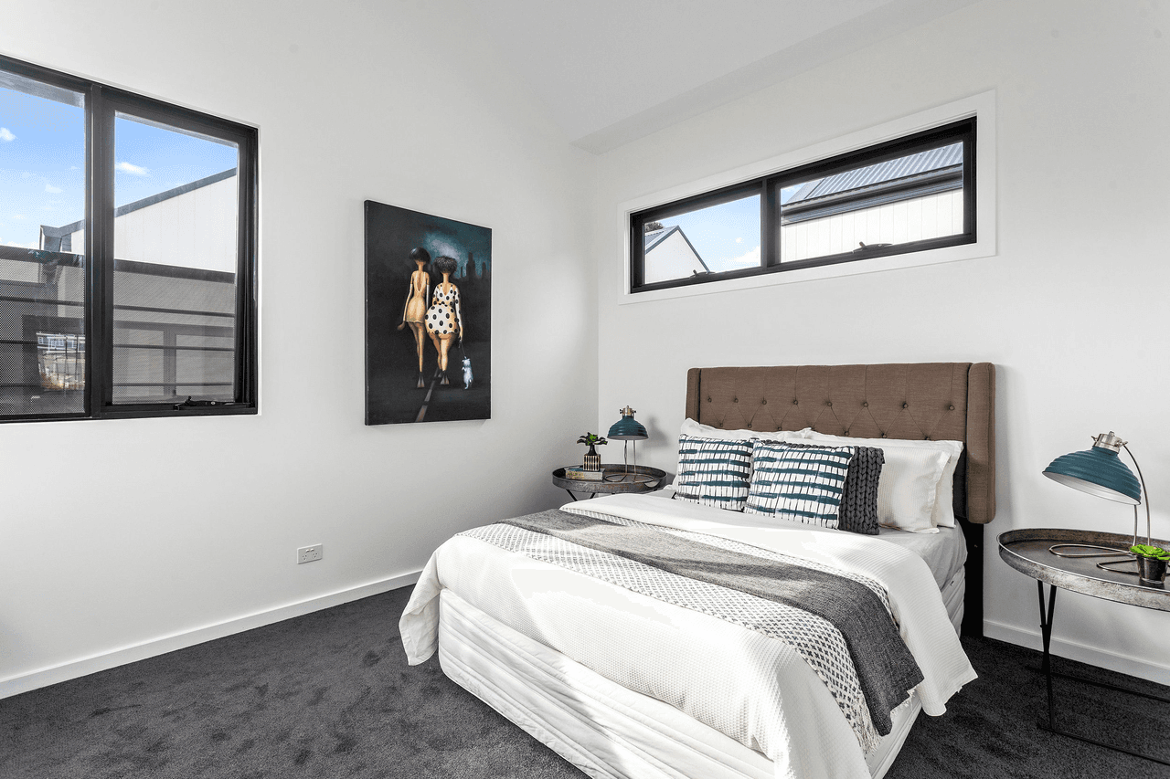 2/18 Lawson Street, Essendon, VIC 3040