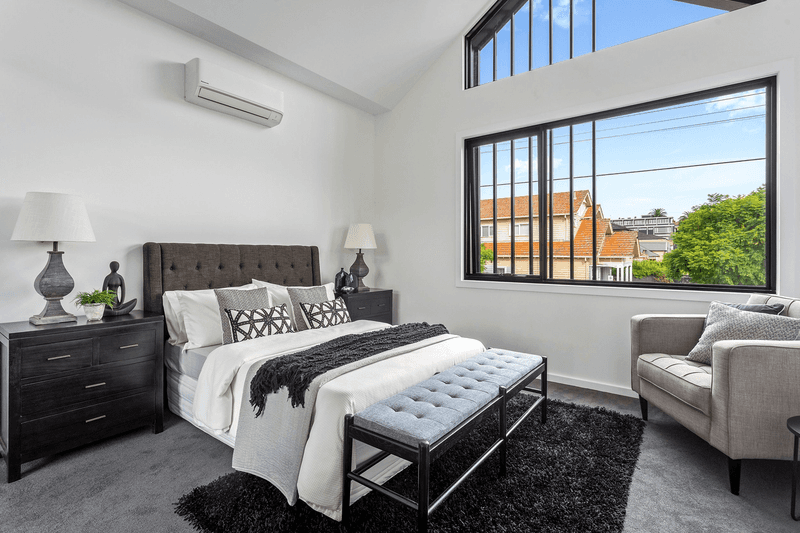 2/18 Lawson Street, Essendon, VIC 3040