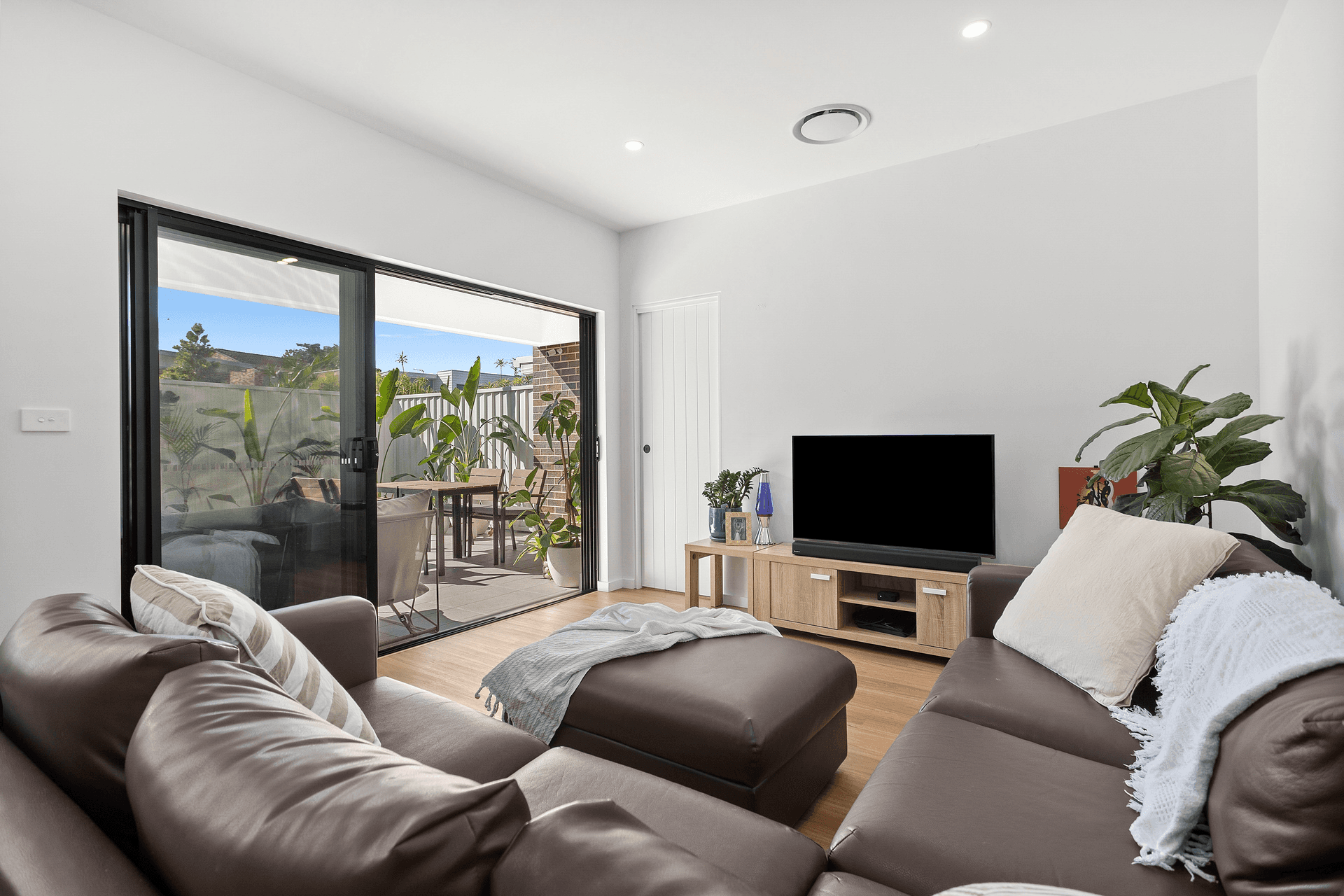 2/59 Russell Street, Balgownie, NSW 2519