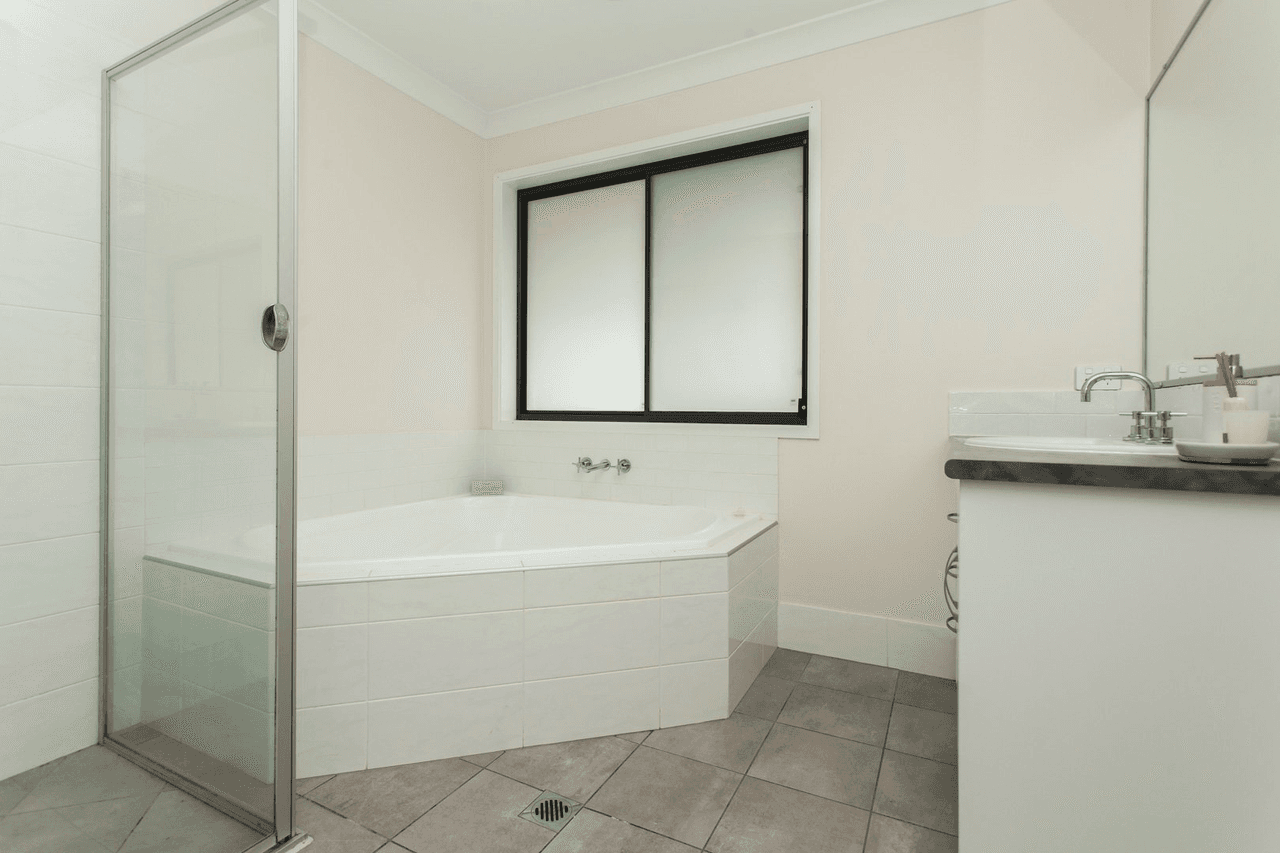 47 Helena Street, ELLALONG, NSW 2325