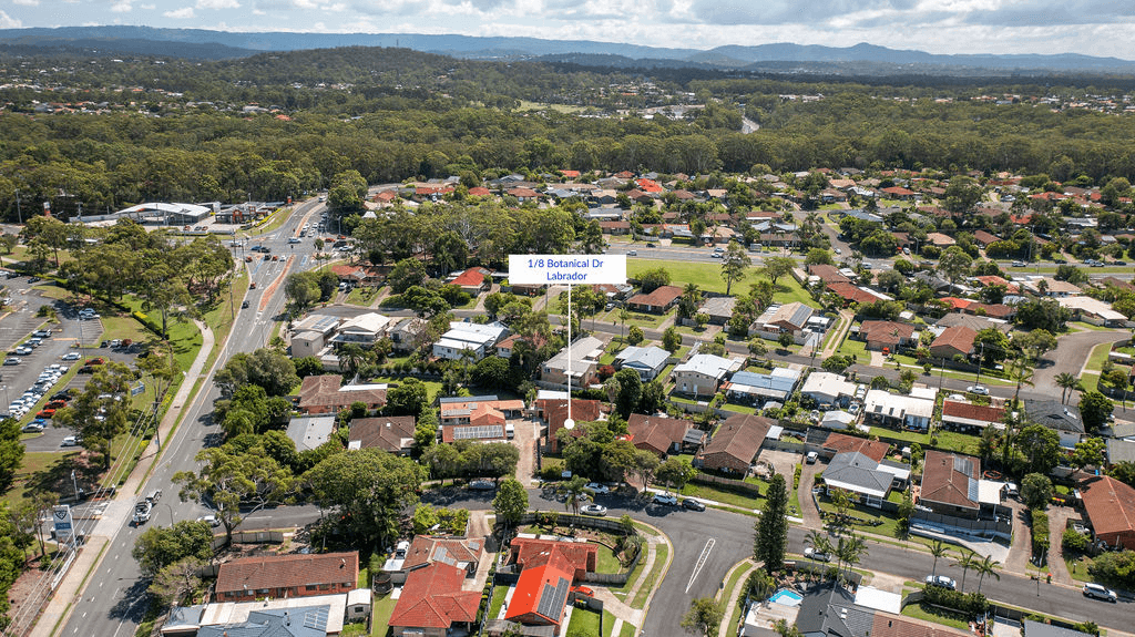 1/8 Botanical Drive, LABRADOR, QLD 4215