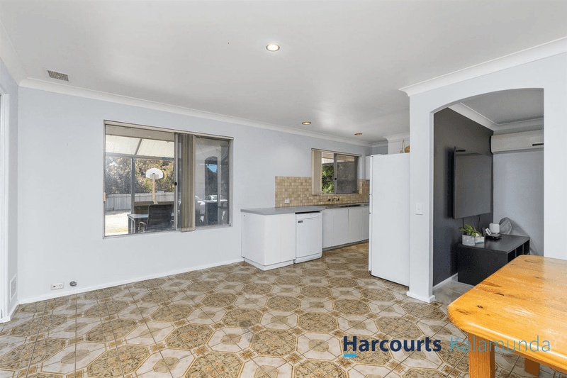 20  Booligal Street, Lesmurdie, WA 6076