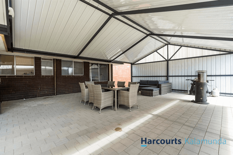 20  Booligal Street, Lesmurdie, WA 6076