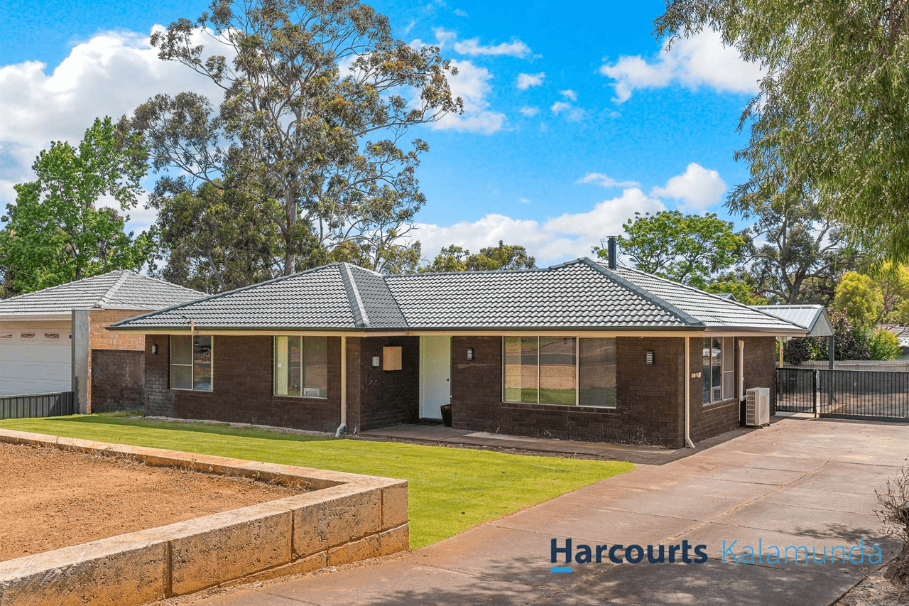 20  Booligal Street, Lesmurdie, WA 6076