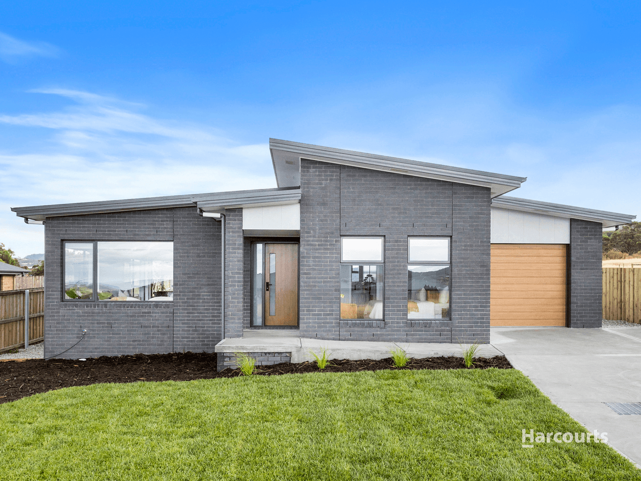 17 Venerable Drive, ROKEBY, TAS 7019