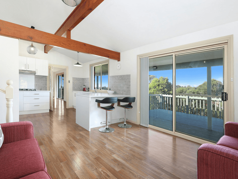 4 Murrogun Crescent, CORDEAUX HEIGHTS, NSW 2526