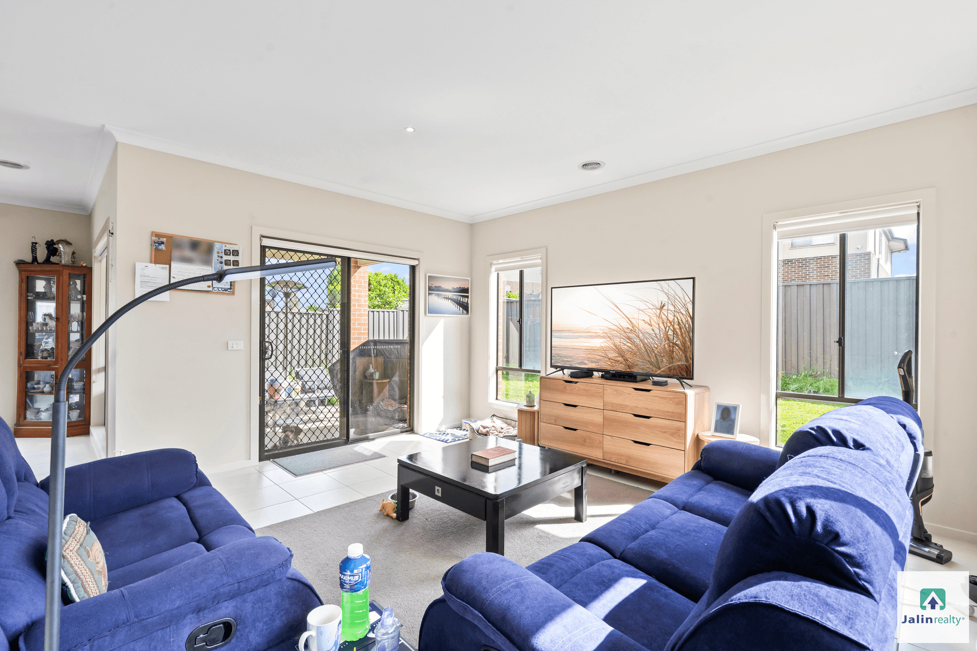 14 Bregman Esplanade, Manor Lakes, VIC 3024