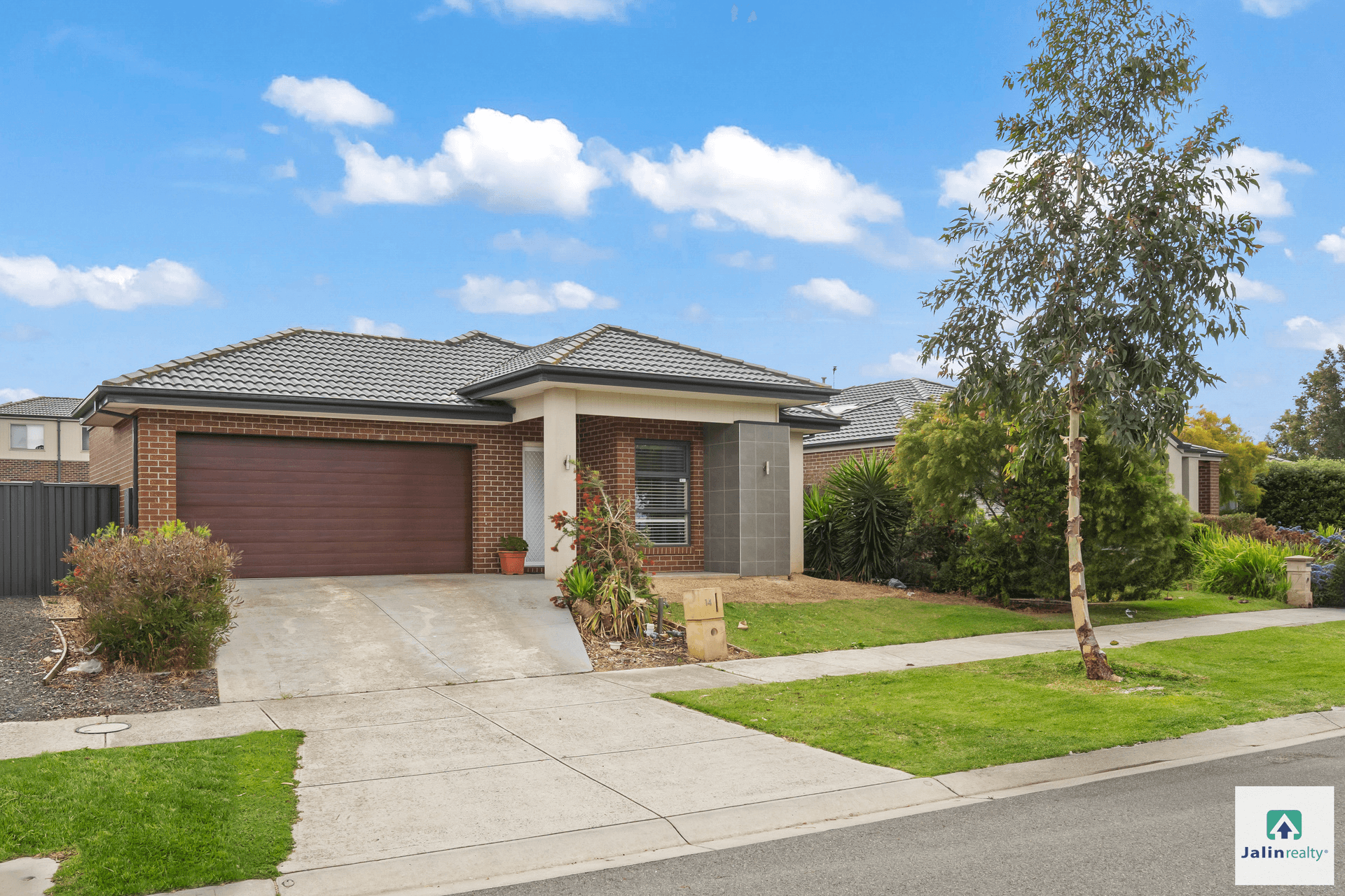 14 Bregman Esplanade, Manor Lakes, VIC 3024