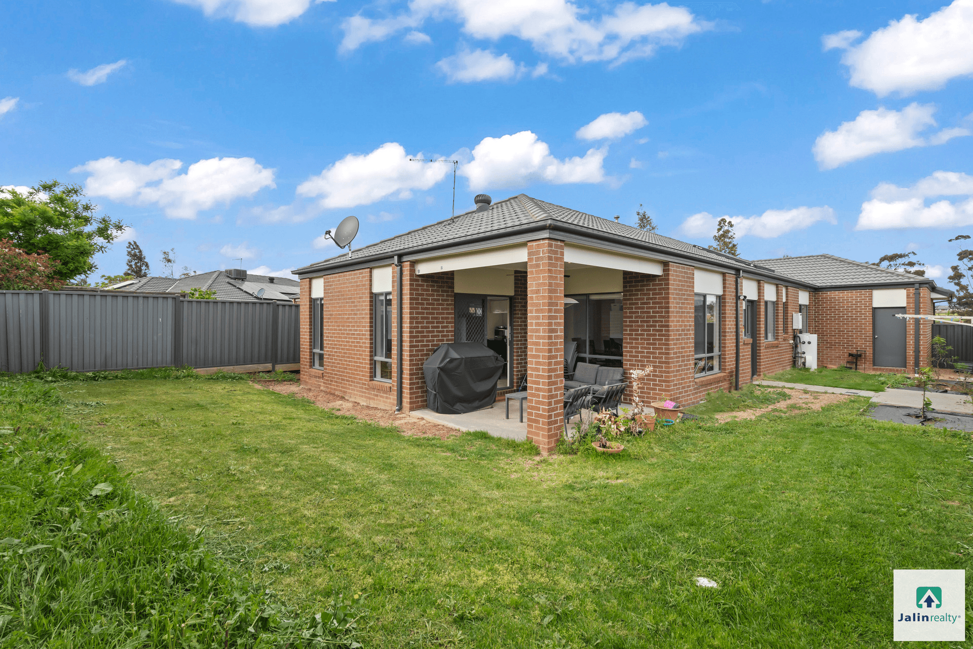 14 Bregman Esplanade, Manor Lakes, VIC 3024