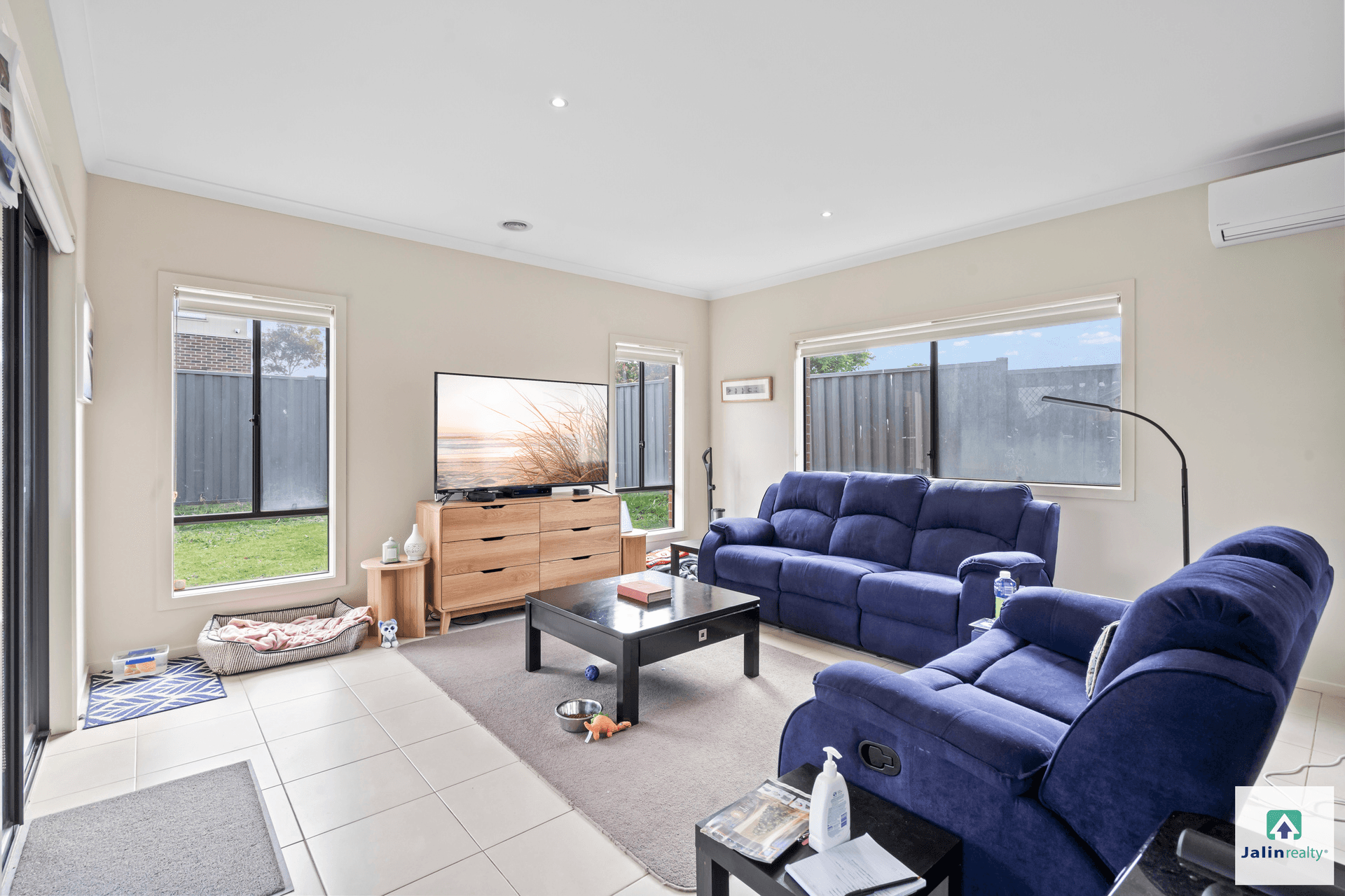 14 Bregman Esplanade, Manor Lakes, VIC 3024