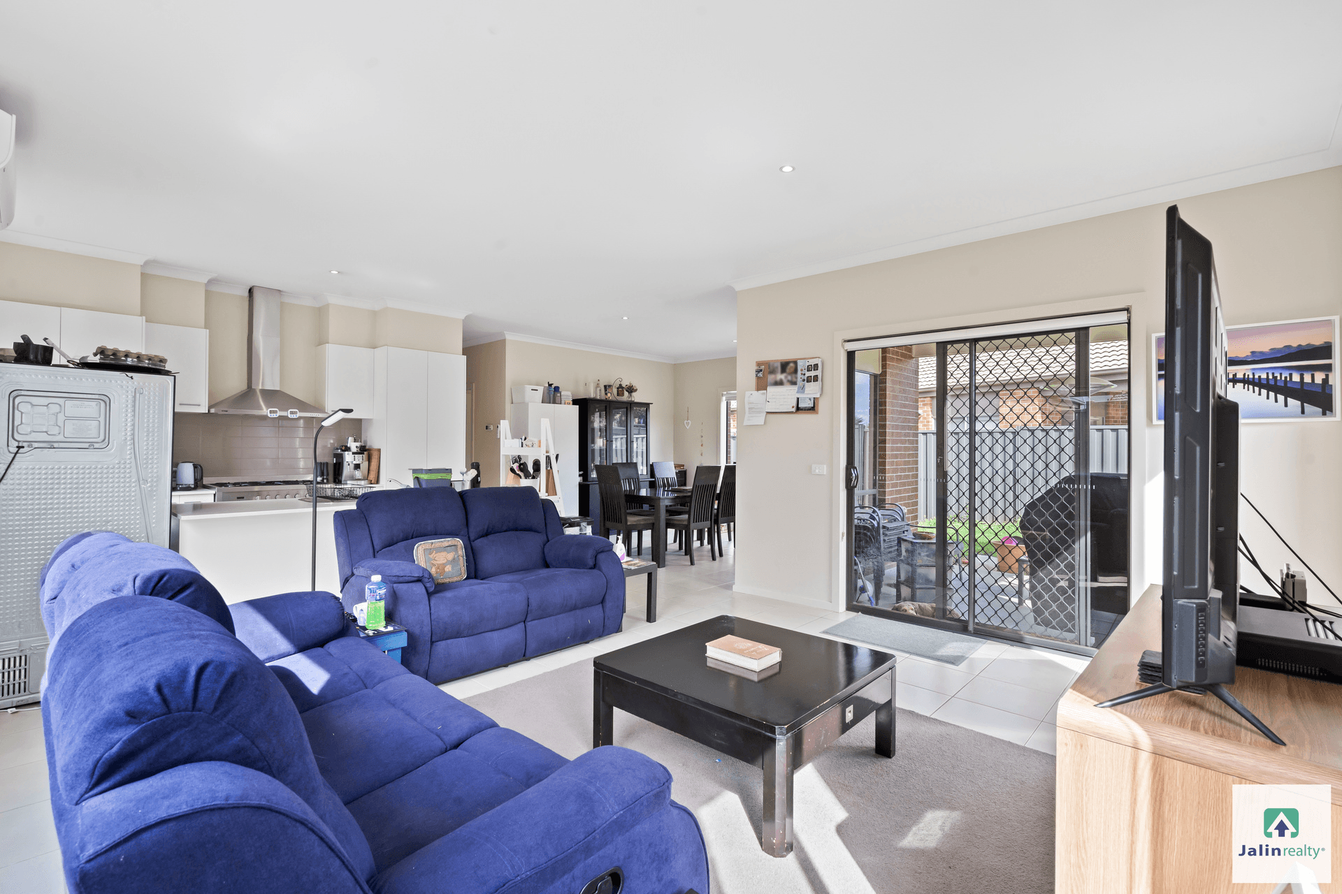 14 Bregman Esplanade, Manor Lakes, VIC 3024