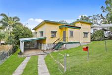 12 East Street, Mount Morgan, QLD 4714