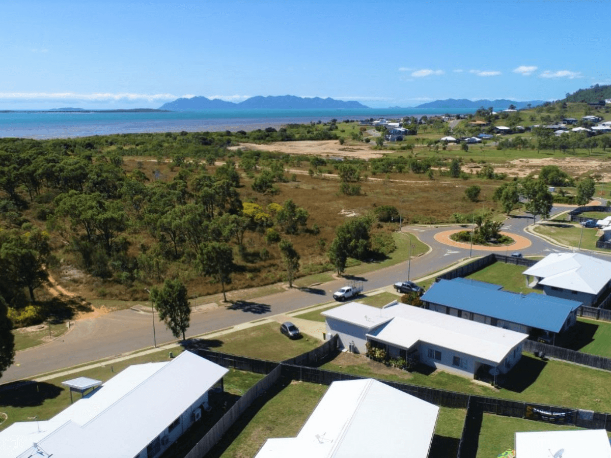 11 Turquoise Way, BOWEN, QLD 4805