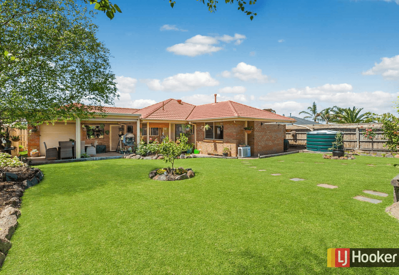 13 Roulston Way, WALLAN, VIC 3756