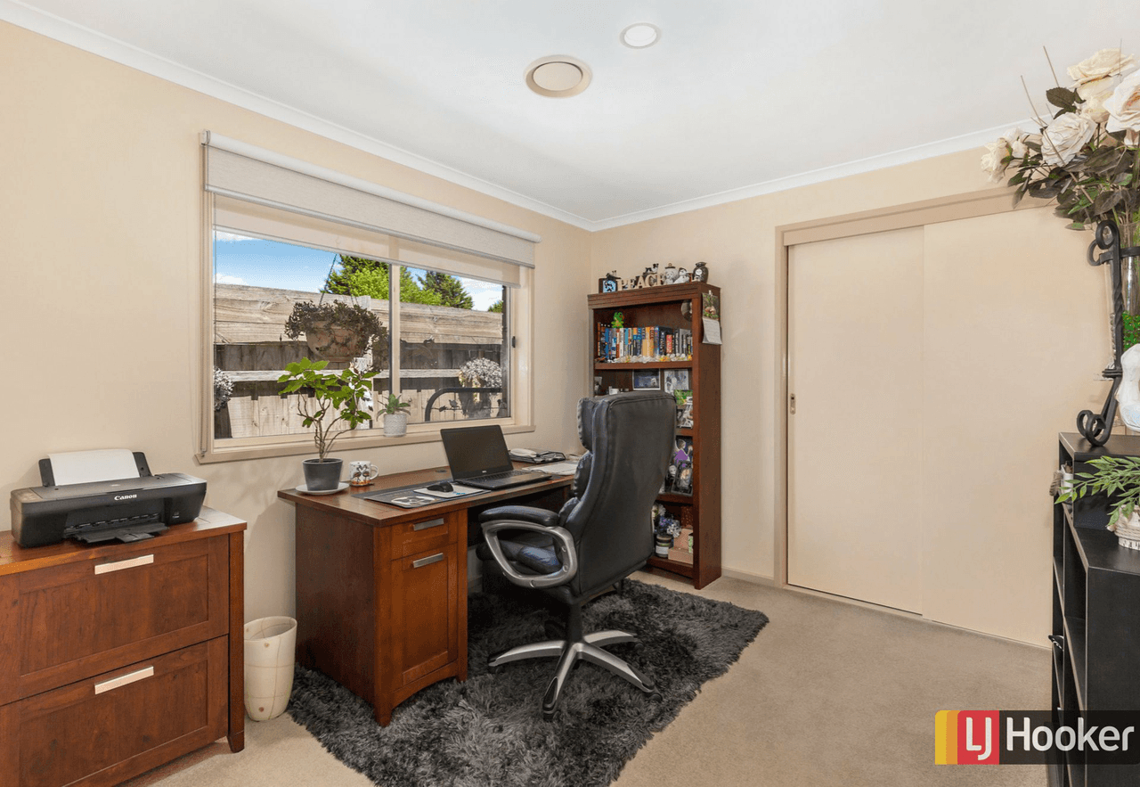 13 Roulston Way, WALLAN, VIC 3756