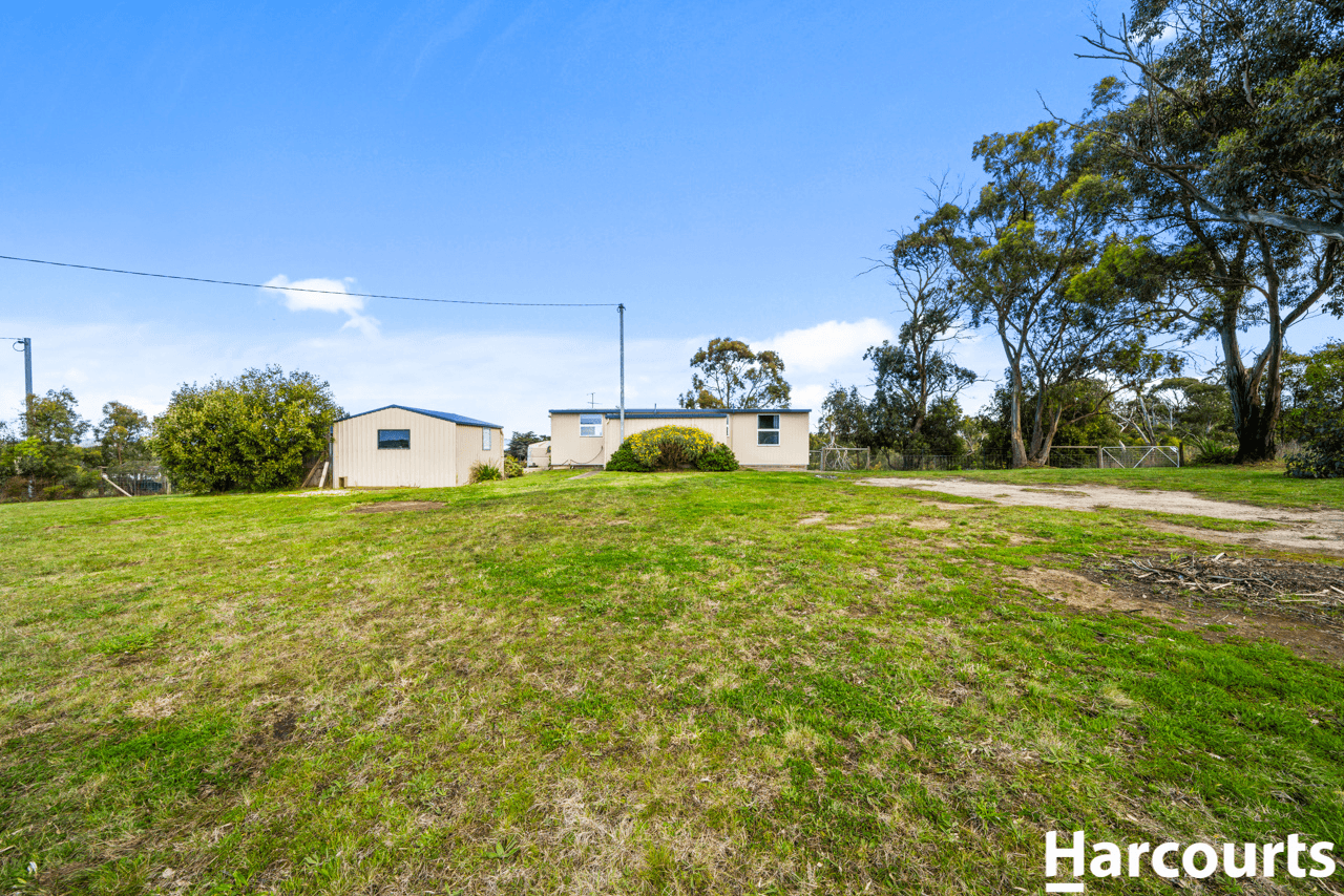 11 Clark Street, DUNALLEY, TAS 7177