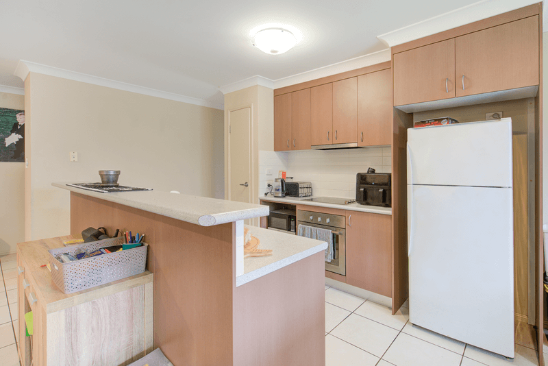 9 Acacia Close, RACEVIEW, QLD 4305