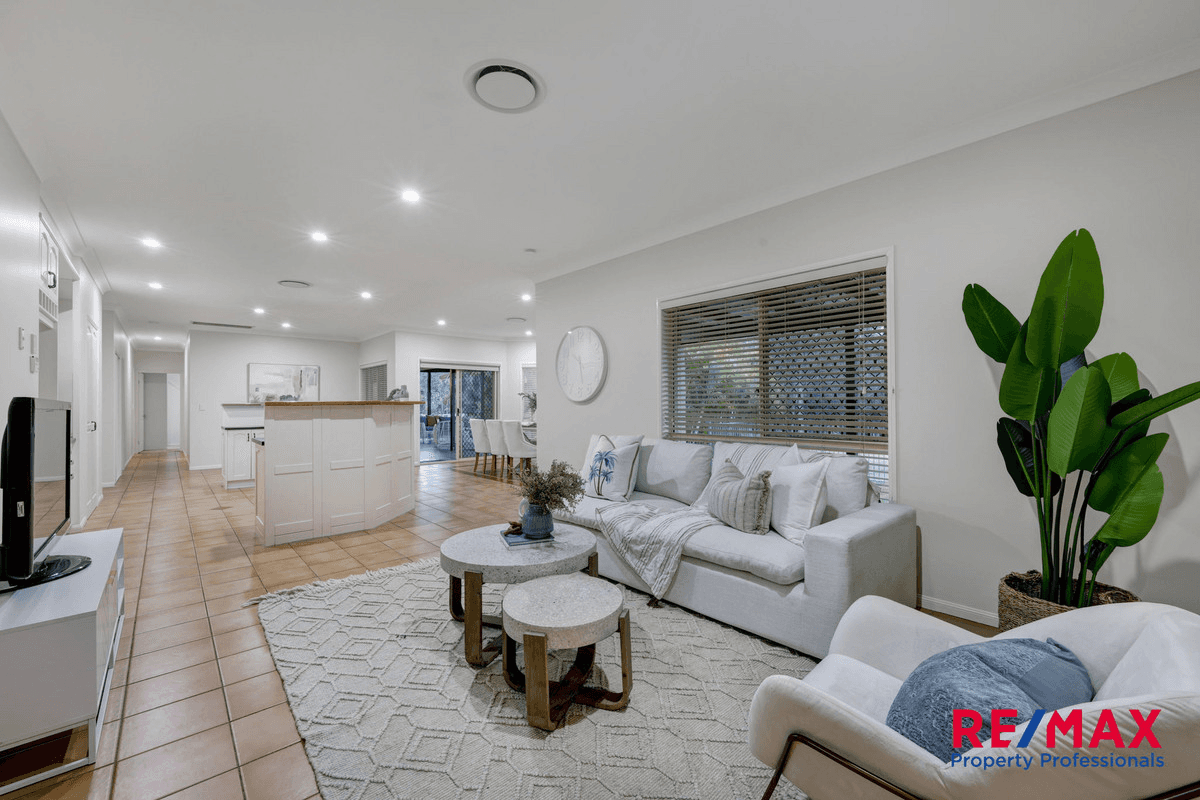 166-168 Silvereye Crescent, Greenbank, QLD 4124