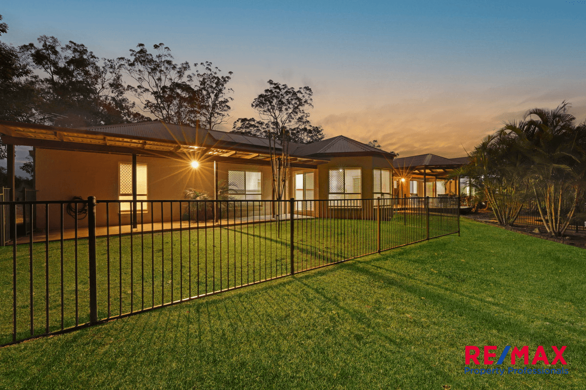 166-168 Silvereye Crescent, Greenbank, QLD 4124