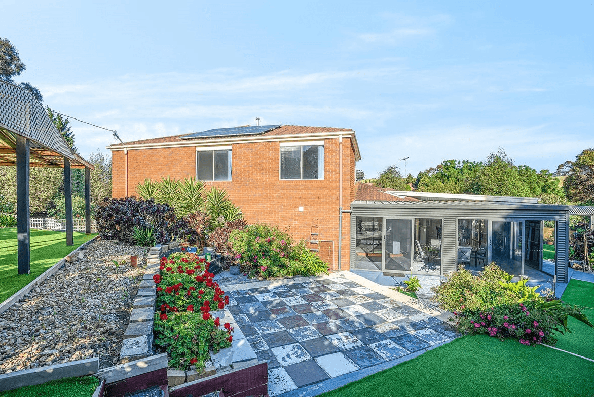 72 James Cook Drive, WANDANA HEIGHTS, VIC 3216