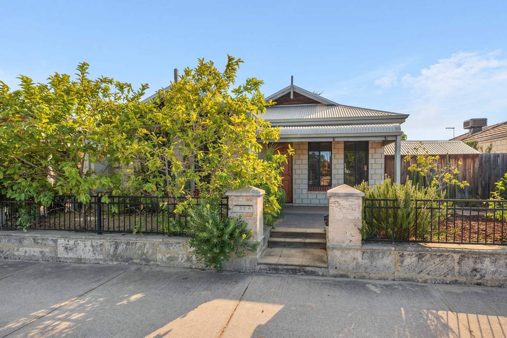 32 Cardowan Drive, Ellenbrook, WA 6069