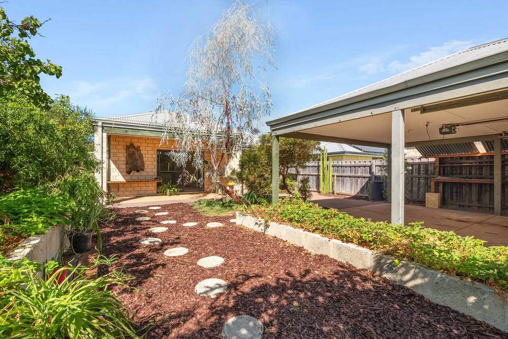 32 Cardowan Drive, Ellenbrook, WA 6069