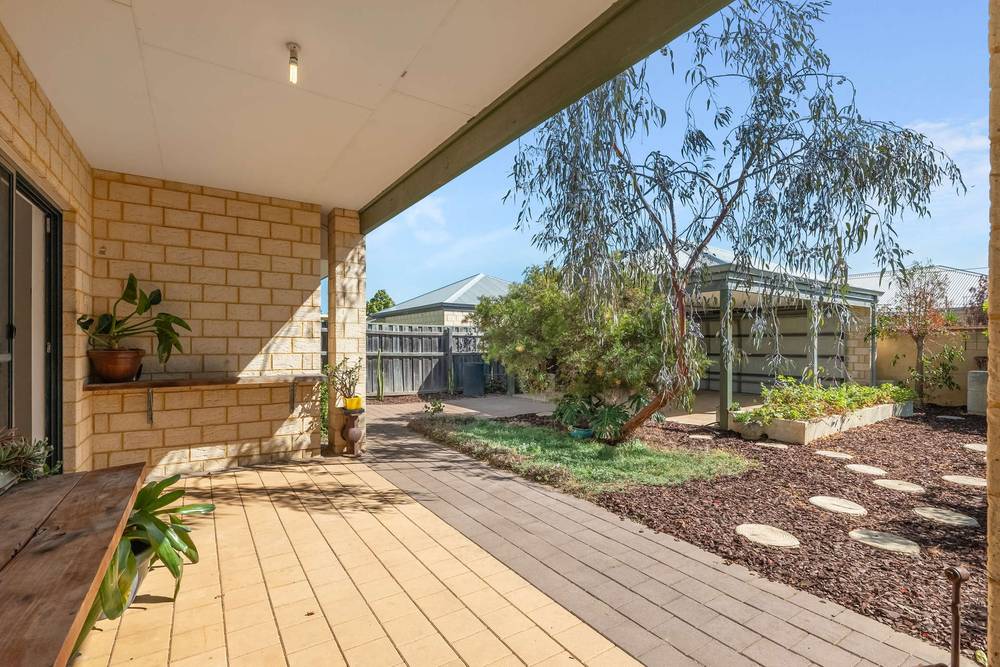 32 Cardowan Drive, Ellenbrook, WA 6069