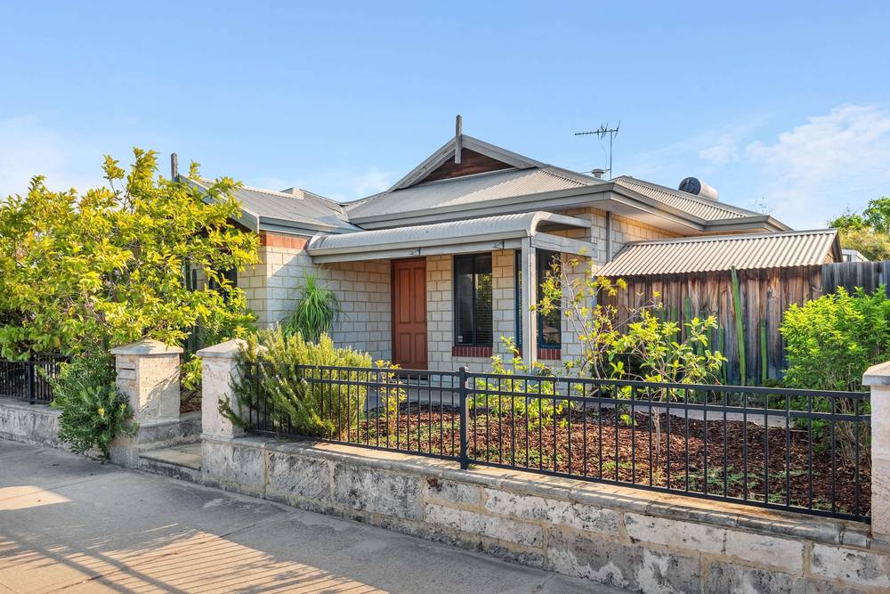 32 Cardowan Drive, Ellenbrook, WA 6069