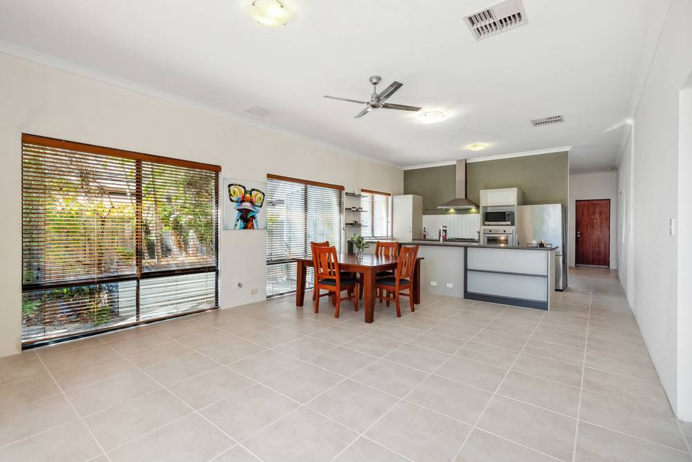 32 Cardowan Drive, Ellenbrook, WA 6069